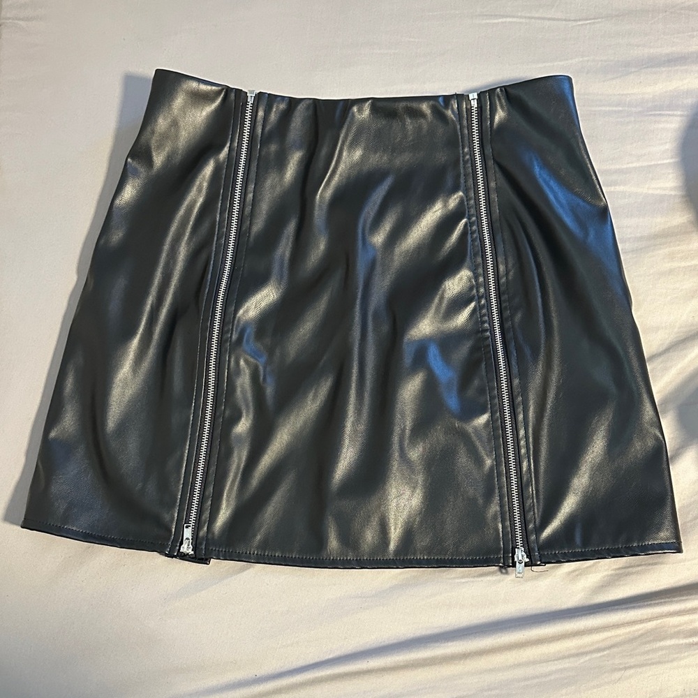 Black Faux Leather Skirt with Zipper Detail